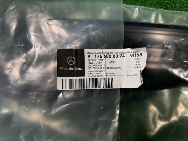 MERCEDES A-KLASA W176 MOULURE PROTECTION SEUIL DROIT ARRIÈRE ARRIÈRE DROITE A1766800374