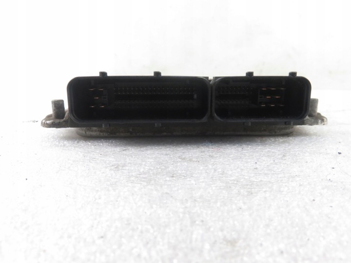 CONTRÔLEUR VW GOLF IV 1.9 TDI AGR 038906012K 0281010111