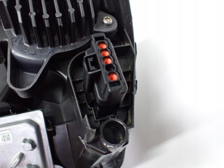 PHARE DROIT AVANT EUROPE COMPLET LED 9823193480 PEUGEOT 2008 II 20R