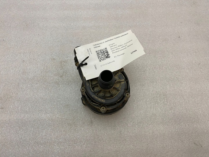 PEUGEOT 3008 II 2021 SUPPLÉMENTAIRE POMPE À EAU 9823813480