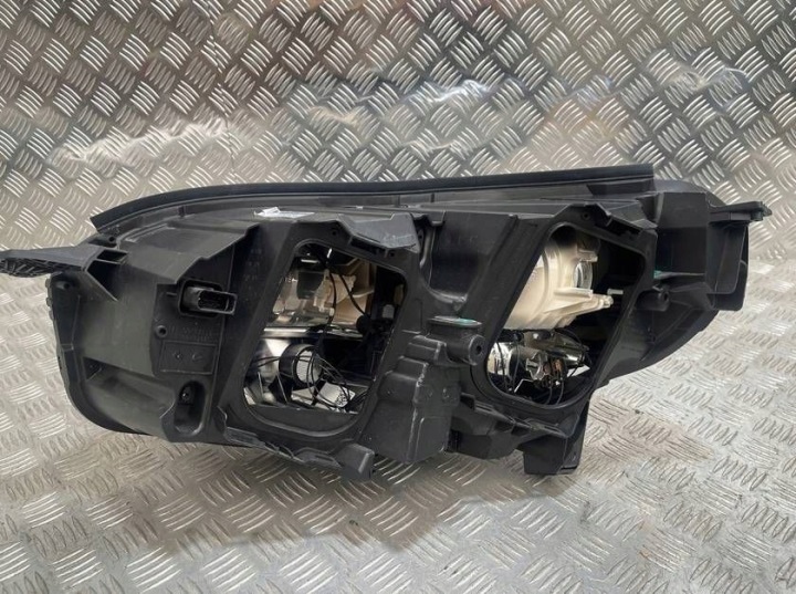 PHARE DROIT AVANT CITROEN JUMPY III SPACETOURER 16- OPEL VIVARO C 19-