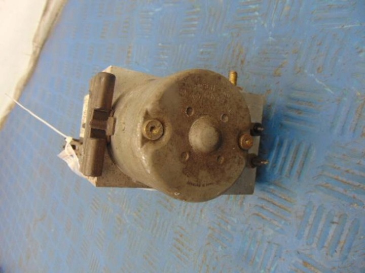 AUDI A4 B6 1.9TDI POMPE ABS 0273004358