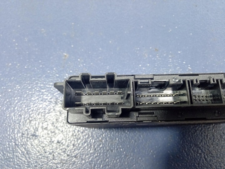 AUDI A4 B6 2.0B 130KM CONTRÔLEUR MODULE CONFORT 8E0959433AD