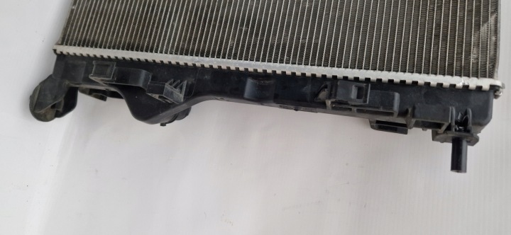 RENAULT KANGOO MEGANE SCENIC TALISMAN MERCEDES CITAN RADIATEUR EAU