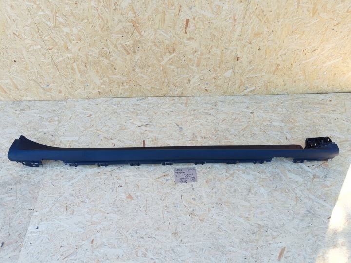 PORSCHE TAYCAN TURBO AVEC MOULURE SEUIL GAUCHE CARBONE 9J1854883H 2022R