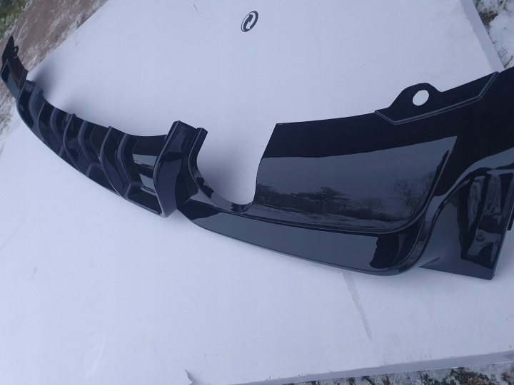 DIFFUSEUR DOUBLURE ARRIÈRE BMW F30 F31 NOIR BRILLANT