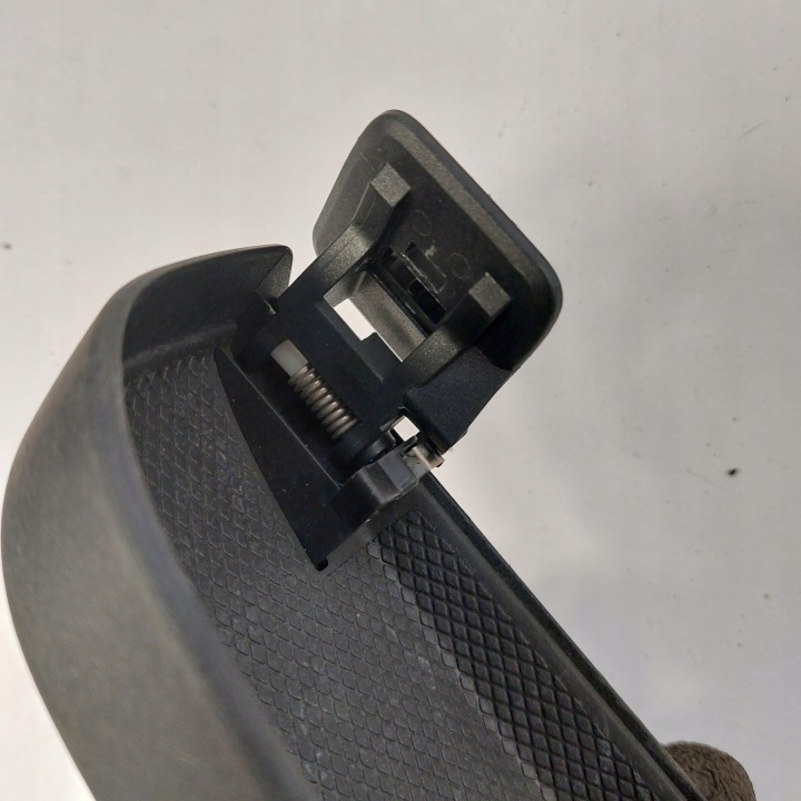MERCEDES W204 W212 BOÎTE À GANTS SUR LUNETTES A2048100041