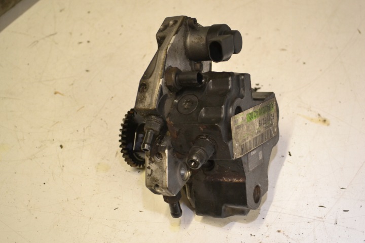 POMPE INJECTION MERCEDES W204 W211 W251 3.0 CDI V6 0445010145 A6420700201