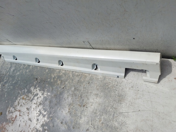 MERCEDES ML 166 SEUIL MOULURE SEUIL DROIT