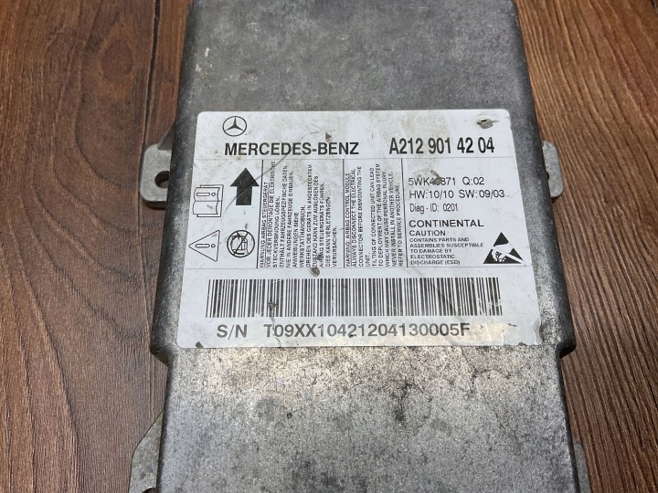 MERCEDES-BENZ E W212 2013 AVANT CONTRÔLEUR MODULE AIRBAG