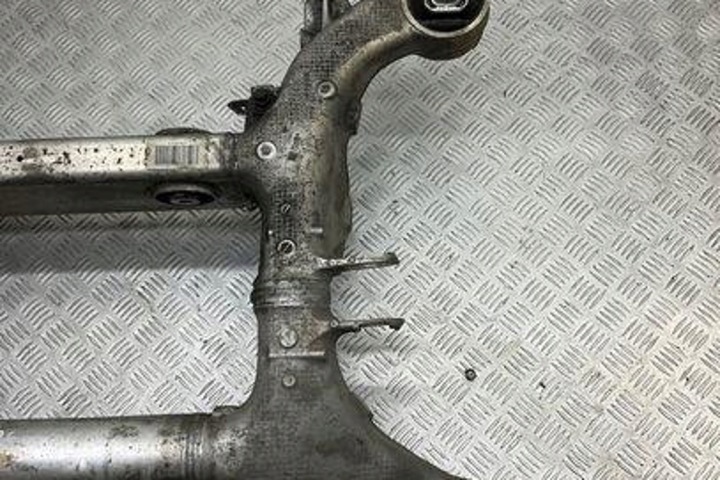 CHÂSSIS ARRIÈRE BMW 5 (F10) 6793803 4.4L GASOLINE 300KW 2011