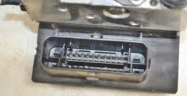 POMPE ABS DE FREIN 8E0910517H0140265234336 0265950474 8E0614517BF