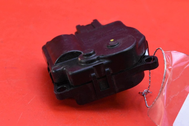 PETIT MOTEUR RÉCHAUFFEURS AV11-19E616-FA FORD FIESTA MK8 1.1 TI-VCT 70 KM 17-21