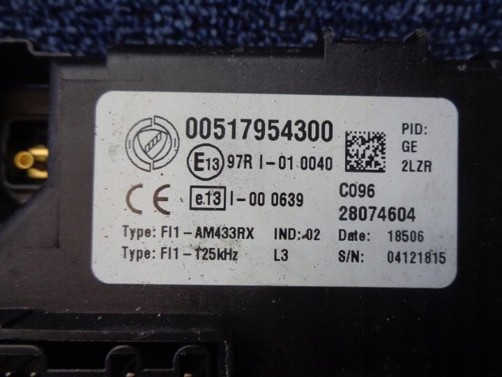 ORDINATEUR CONTACTEUR D'ALLUMAGE FUSIBLE FIAT GRANDE PUNTO 1.3 16V M-JET 90KM 2005-2009R.
