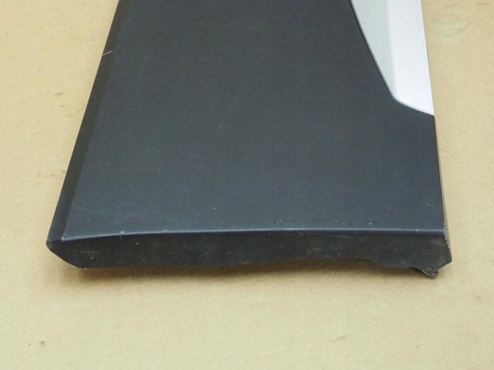 MOULURE PORTES DROITE ARRIÈRE SEAT ATECA 575854950J