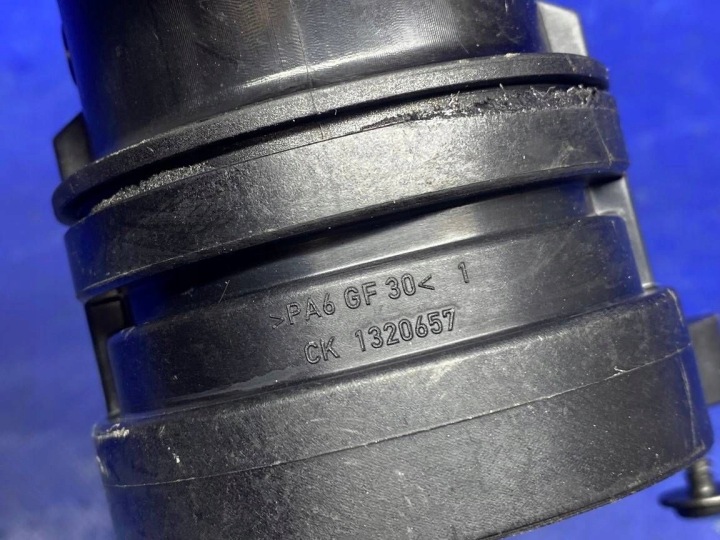 TUYAU FIL AIR SUZUKI GRAND VITARA II 1.9 DDIS F9Q C268 1320653