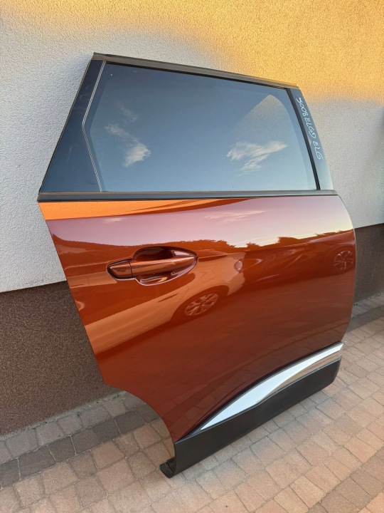 PEUGEOT 5008 II PORTES DROIT AVANT VERS INSTALLATIONS BLANCHE PERLA KWE 16-