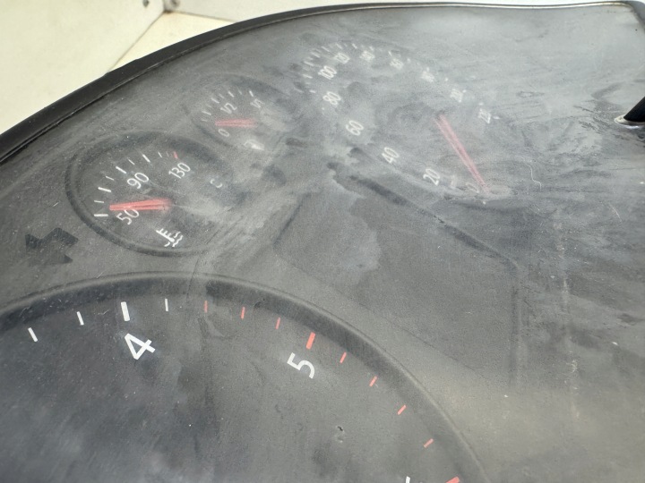 VW T5 2.5 TDI COMPTEUR TABLEAU DE BORD 7H0920851R