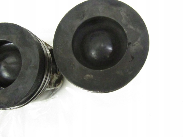 PISTON BMW F01 F02 F06 F07 F10 F11 F15 F16 F25 F30 F31 N57 N57D30 84L110+