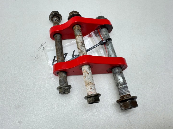 HONDA CRF 450 05 FIXATION MOTEUR AVANT
