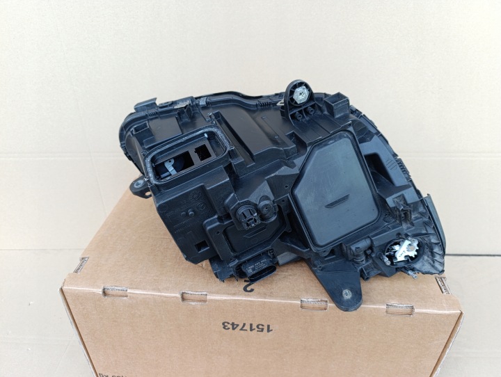 MERCEDES W205 DANS 205 PHARE GAUCHE AVANT PROJECTEUR LED HIGH PERFORMANCE
