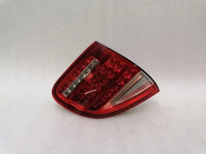 PORSCHE CAYENNE 958 92A LEFT REAR LIGHT 7P5945093K TAIL