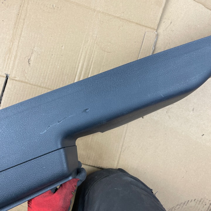 MERCEDES VITO W447 PROTECTION MONTANTS DROITE PASSAGER PLASTIQUE A4476906425