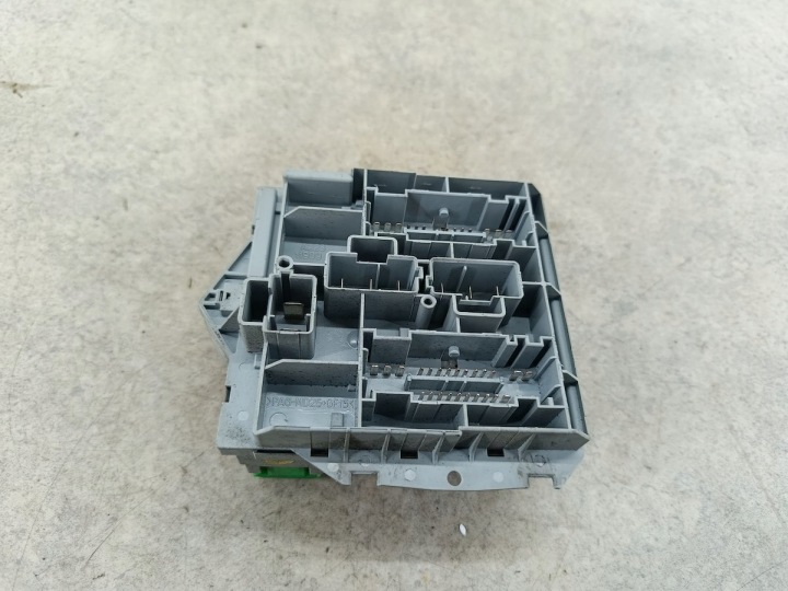 PEUGEOT BOXER BOÎTE FUSIBLES 2007 2.2L 1349948080