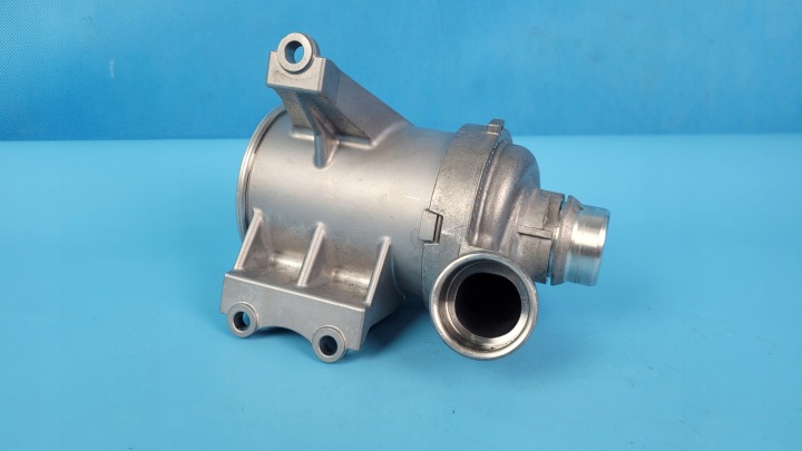 VOLVO XC90 II 2.0B 23R SUPPLÉMENTAIRE POMPE À EAU 32382249