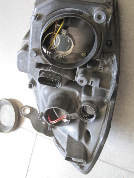 PROJECTEUR DROIT SKODA FABIA 5J 07-10 TYC