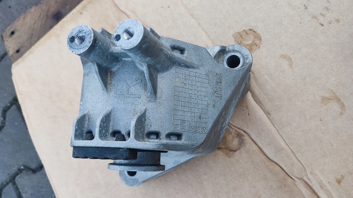 POIGNÉE SUPPORT MOTEUR DROIT GAUCHE BMW I4 G26 M50D 9485624 9485623