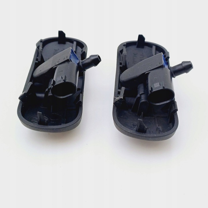 BUSE LAVE-GLACE VITRES AVANT CHAUFFAGE VW TOURAN I 1T0955986 NR3 JEU