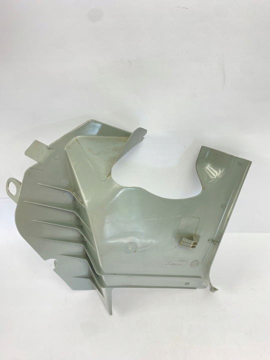 PROTECTION GAUCHE PRÈS NOGACH CONDUCTEUR MARCHEPIED MERCEDES W124 COULEUR GRISE 1246880106