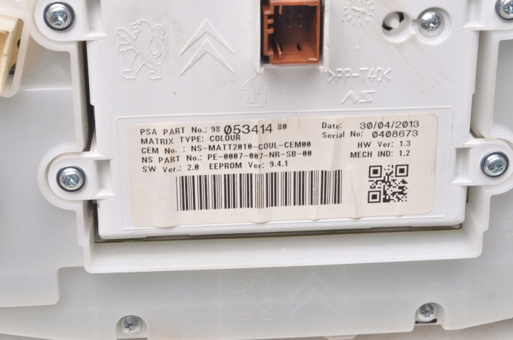 PEUGEOT 2008 I 1.6 HDI COMPTEUR TABLEAU DE BORD ANGLAIS 9805396780