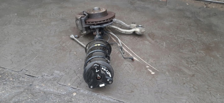 MCPHERSON GAUCHE AVANT AVANT 2.2 CDI MERCEDES W204 A2043232600