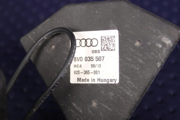 AUDI A6 4G2, C7, 4GC ANTENNE 2013 8V0035507