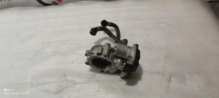 VOLVO XC40 2.0 B3 B5 HYBRIDE ESSENCE PAPILLON DES GAZ AIR 31459143AC