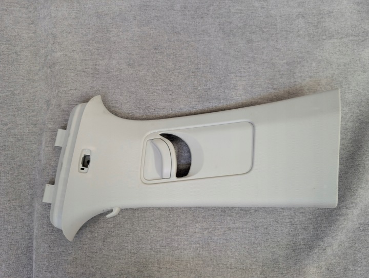 SKODA KODIAQ RESTYLAGE POTEAU B GAUCHE PROTECTION BRODERIE 565868311