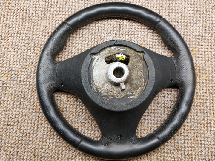 VOLANT CUIR BMW E90 E91 E92 MODULE 11R