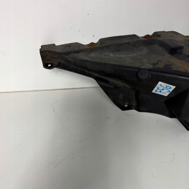 PROTECTION PASSAGE DE ROUE GAUCHE AVANT GAUCHE AVANT BMW 3 E90 E91 OE 51717159189