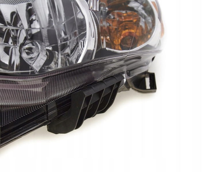 PHARE AVANT VERS TOYOTA COROLLA E140/E150 2009-2013 8115002B60 GAUCHE