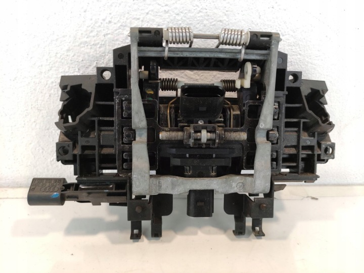 AUDI A8 D3 POIGNÉE EXTÉRIEUR PORTES GAUCHE AVANT 4E0839205G