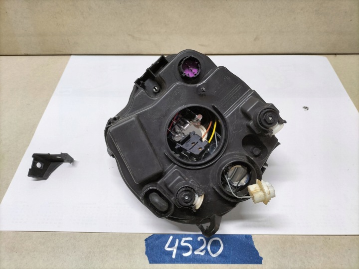 FIAT 500 PROJECTEUR DROIT SZCZECIN GORZOW- POZNAŃ 4132