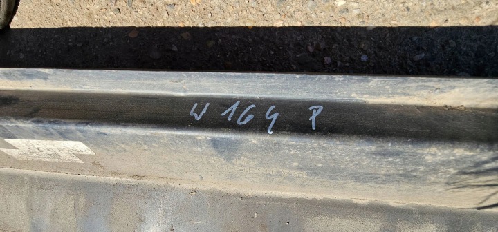 MERCEDES ML W164 MOULURE SEUIL DROITE 07 R