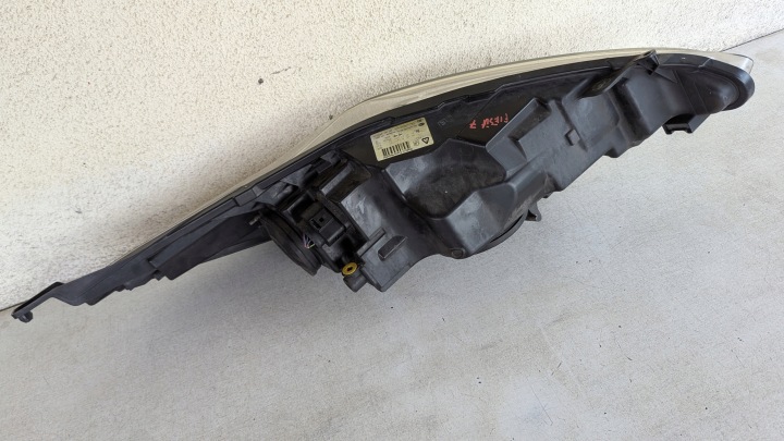 PHARE AVANT AVANT GAUCHE FORD FIESTA MK7 LENTILLE