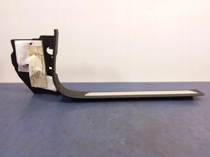 AUDI A8 D4 MOULURE PROTECTION SEUIL AVANT GAUCHE