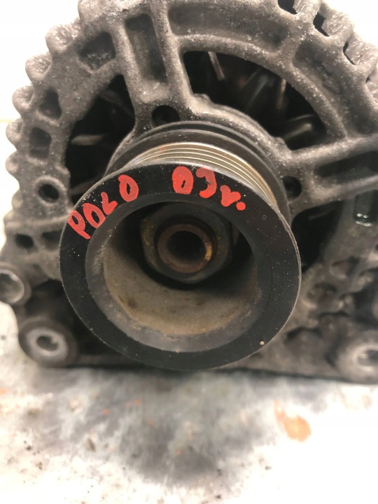 ALTERNATEUR VW POLO 037903025M