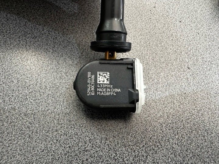 CAPTEUR PRESSION TPMS 52940-BV100 HYUNDAI KIA 52940BV100