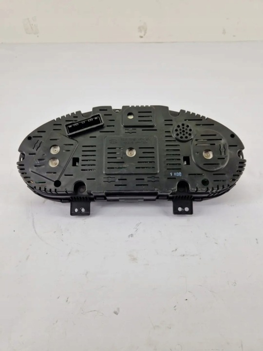 COMPTEUR KIA SPORTAGE (K00) 940133U576 2.0L GASOLINE 99KW 2012