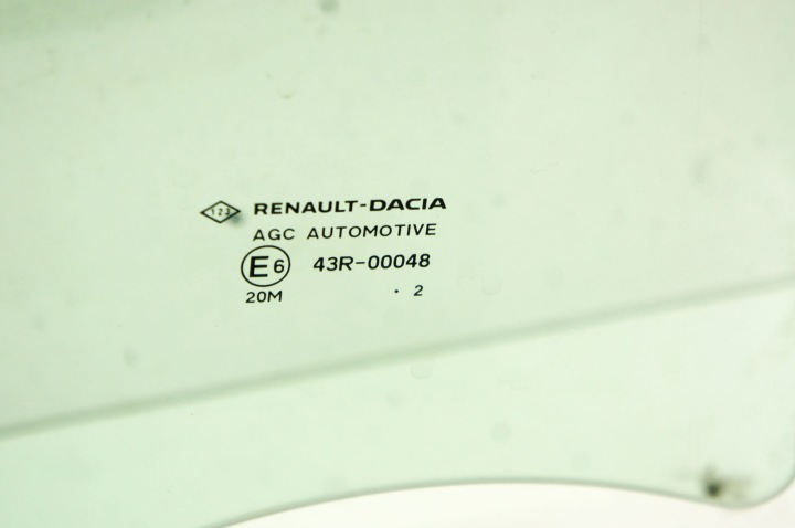 UE067 DACIA SANDERO III VITRE DE PORTIÈRE DROIT ARRIÈRE 22R BERLINE COMPACTE AR